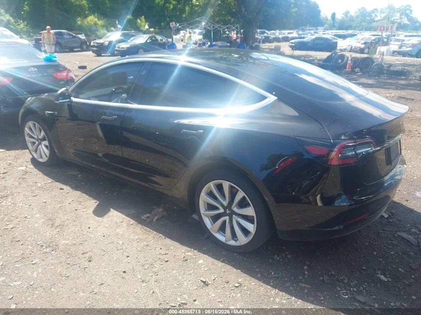 Tesla Model 3 Long Range/Mid Range/Standard Range/Standard Range, снимка 3 - Автомобили и джипове - 55272177