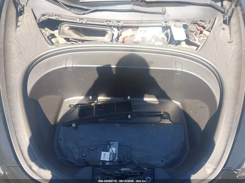 Tesla Model 3 Long Range/Mid Range/Standard Range/Standard Range, снимка 10 - Автомобили и джипове - 55272177