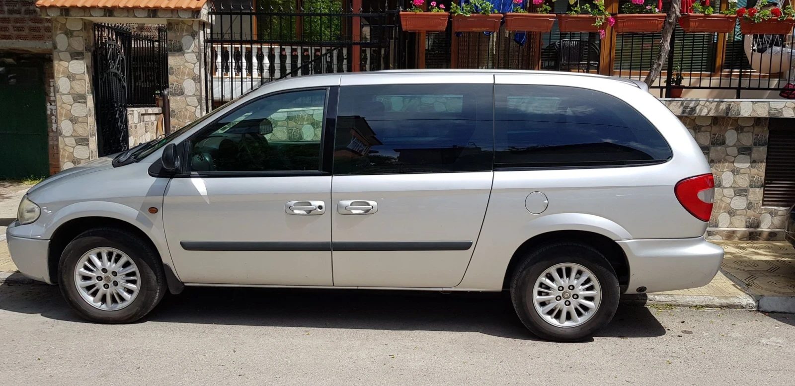 Chrysler Gr.voyager, снимка 2 - Автомобили и джипове - 55660428