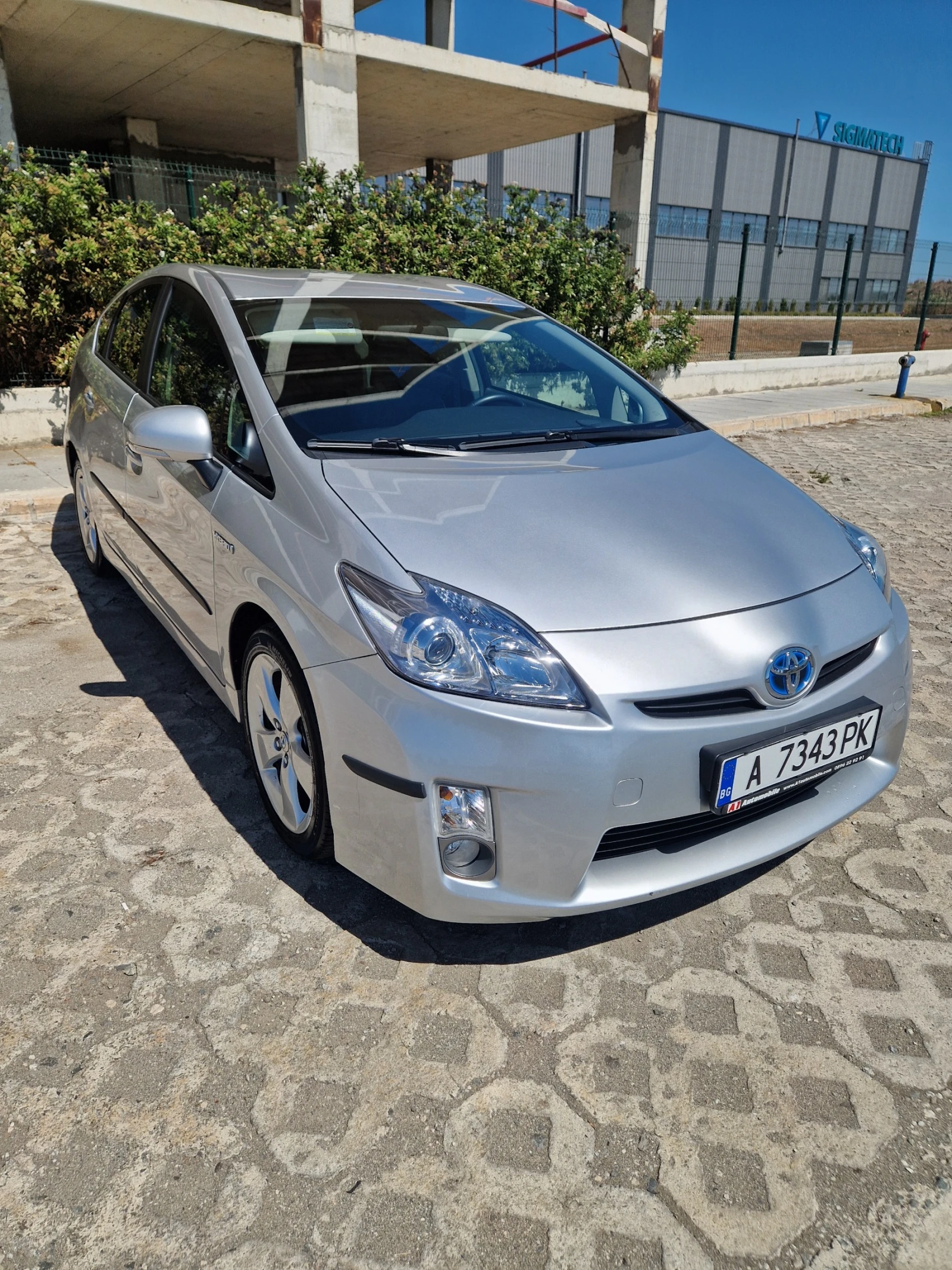 Toyota Prius Life, снимка 3 - Автомобили и джипове - 55931348
