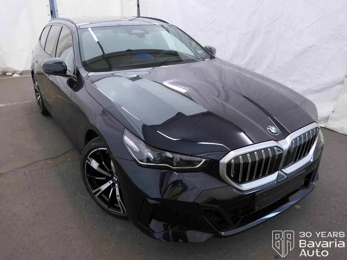 BMW 520 d xDrive Touring Steptronic, снимка 4 - Автомобили и джипове - 56302726