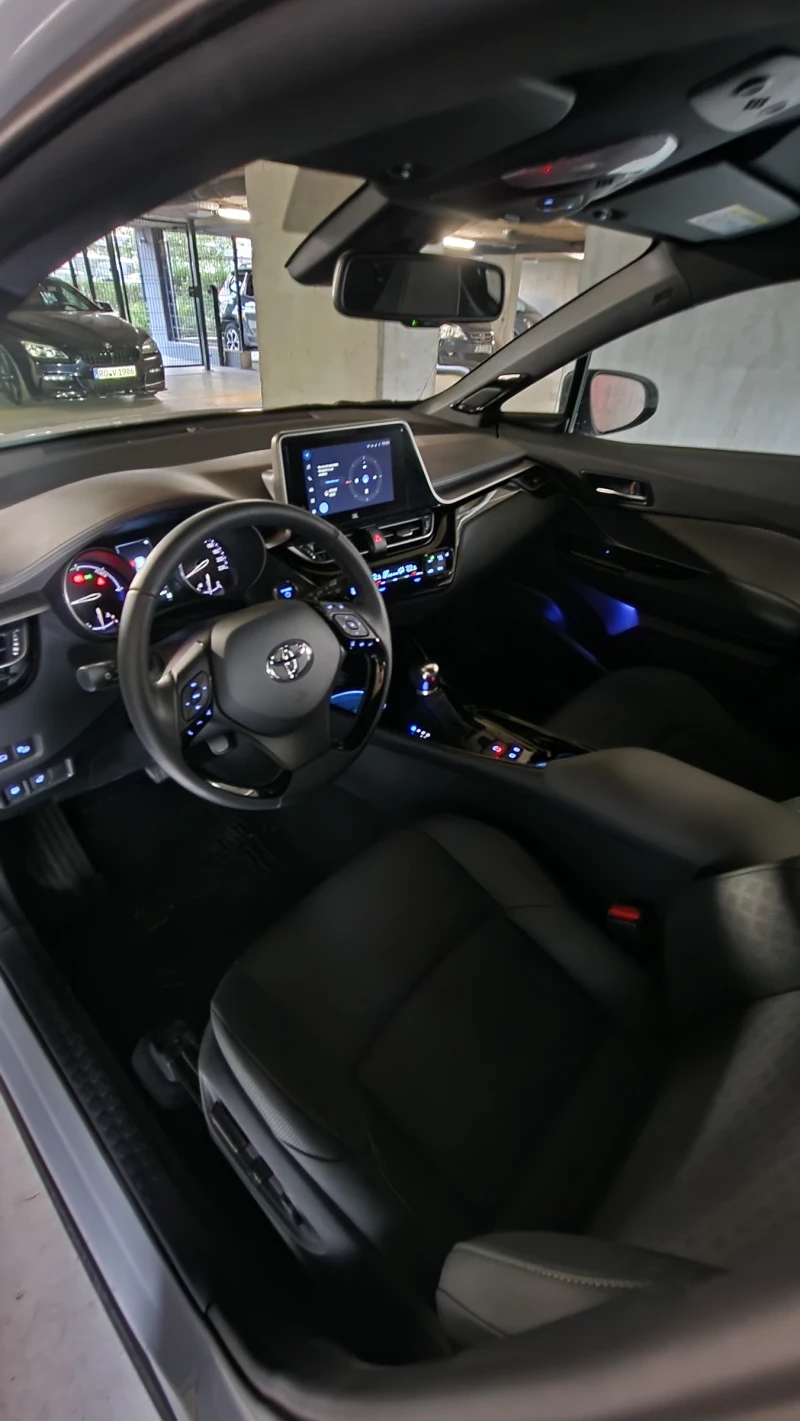 Toyota C-HR 2.0 e-CVT, снимка 12 - Автомобили и джипове - 51278197