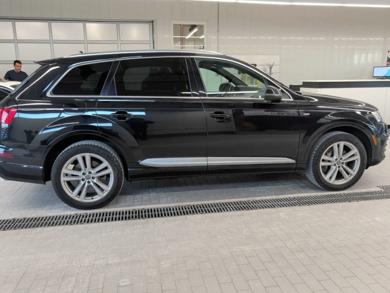 Audi Q7 * 3.0T Technik * CARFAX * БЕЗ ПЪРВОНАЧАЛНА ВНОСКА, снимка 3 - Автомобили и джипове - 52596595
