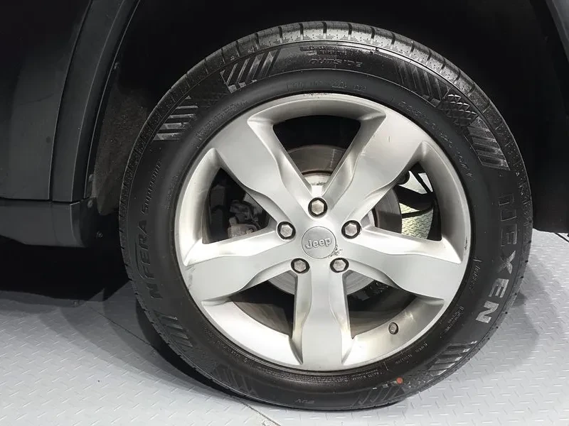 Jeep Cherokee 3.0 Diesel Overland Wk2, снимка 5 - Автомобили и джипове - 56252969