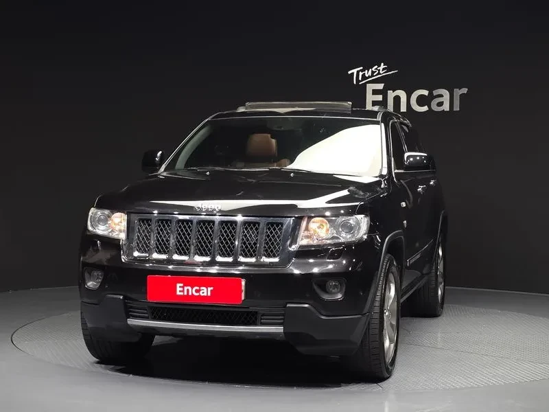 Jeep Cherokee 3.0 Diesel Overland Wk2, снимка 3 - Автомобили и джипове - 56252969