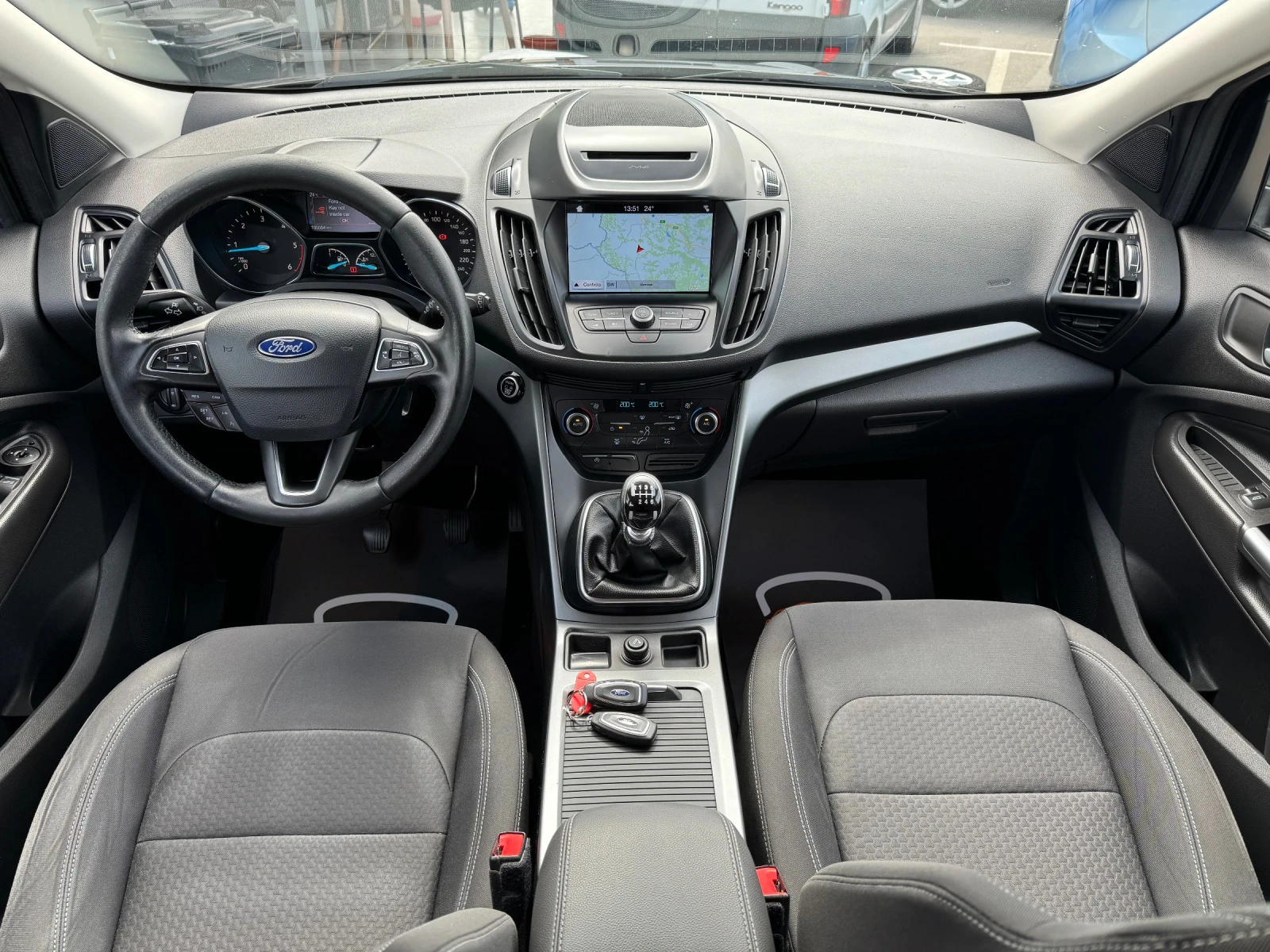 Ford Kuga  - изображение 7