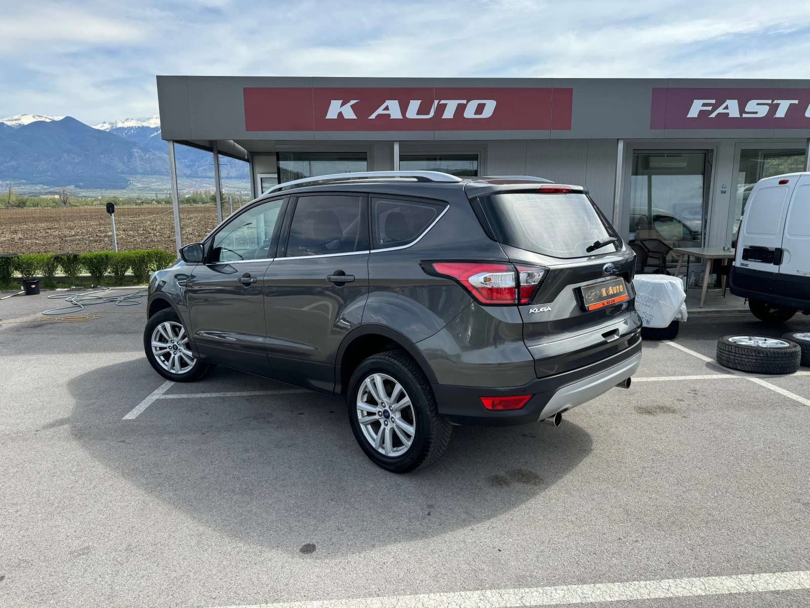 Ford Kuga  - изображение 2