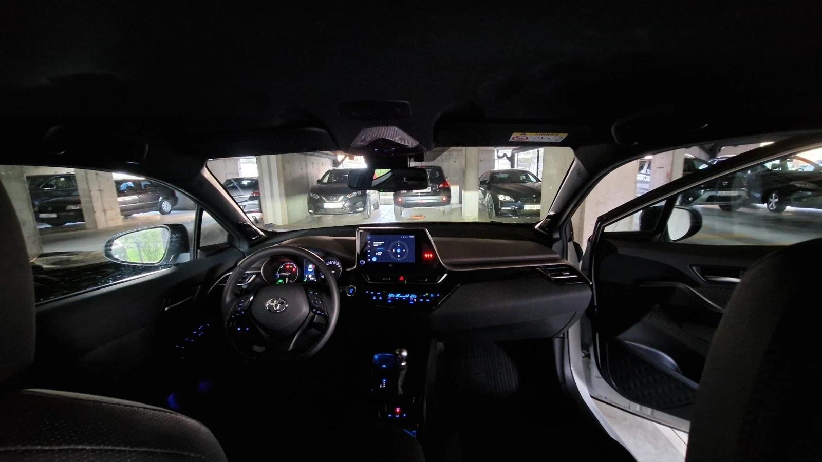 Toyota C-HR 2.0 e-CVT - изображение 7