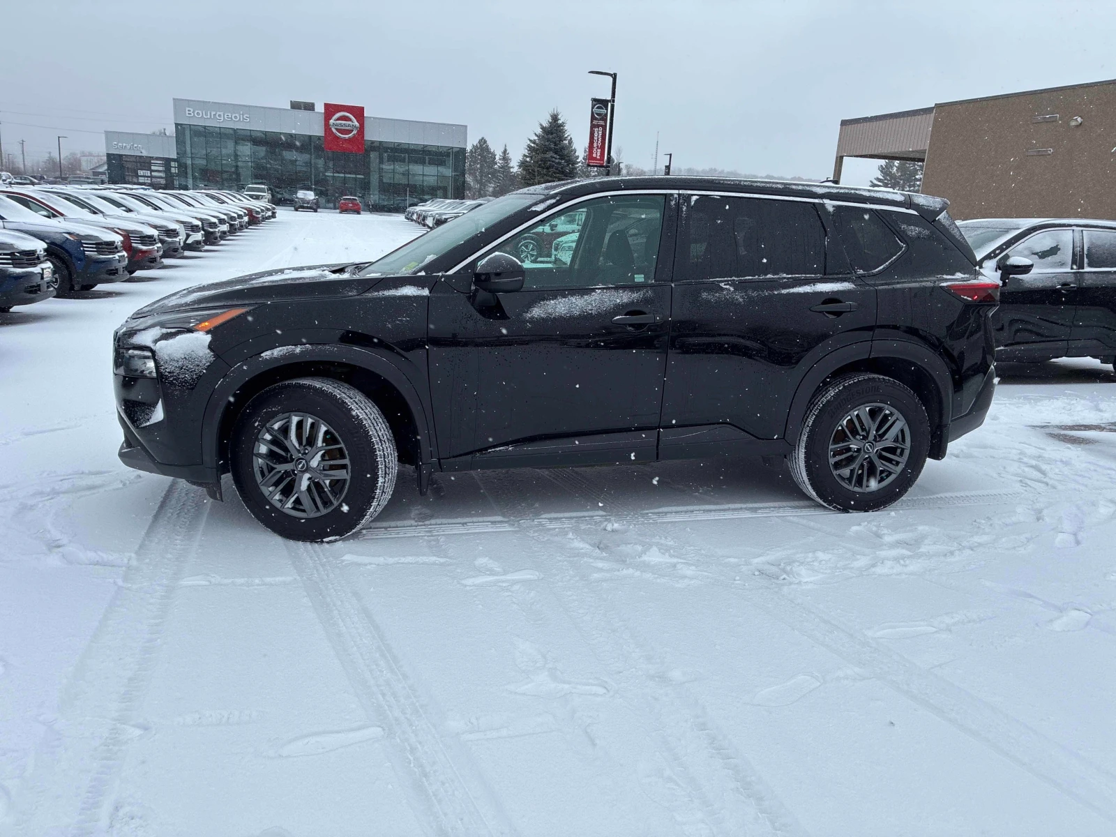 Nissan Rogue S * * CARFAX * *   * *  | Mobile.bg   4