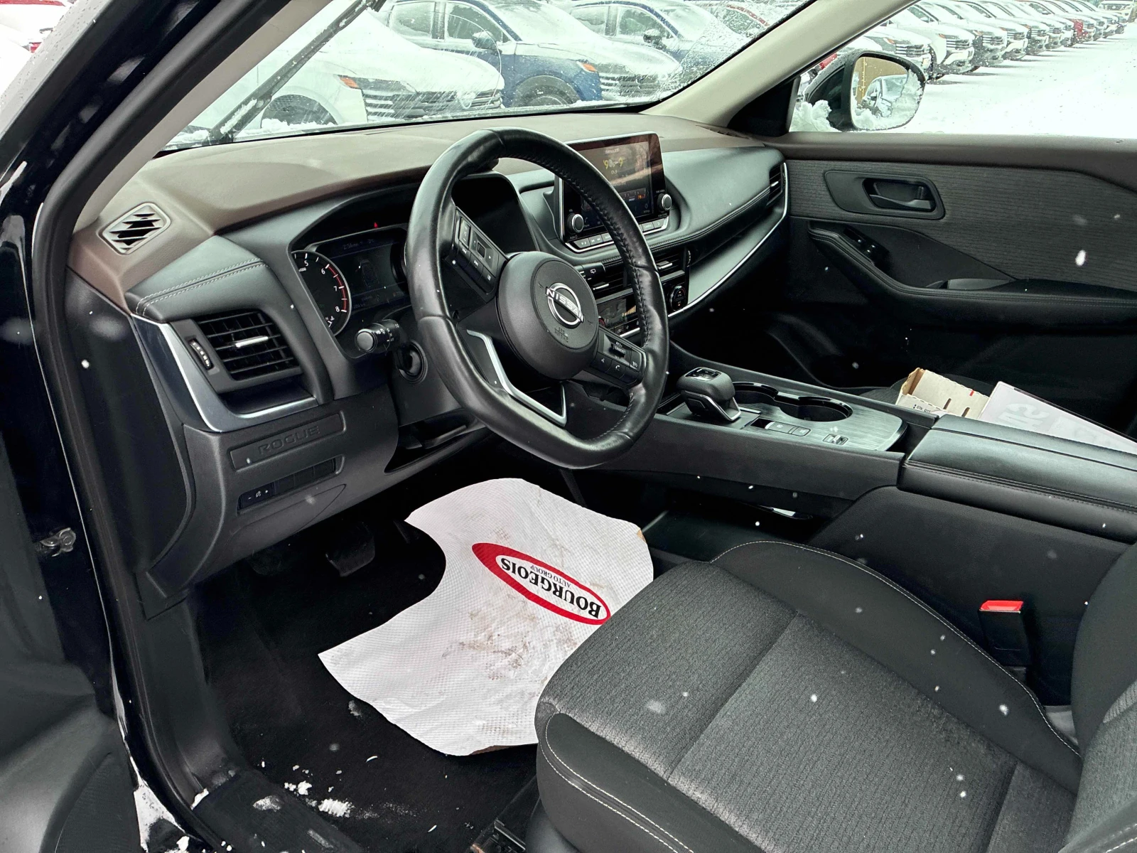 Nissan Rogue S * * CARFAX * *   * *  | Mobile.bg   6