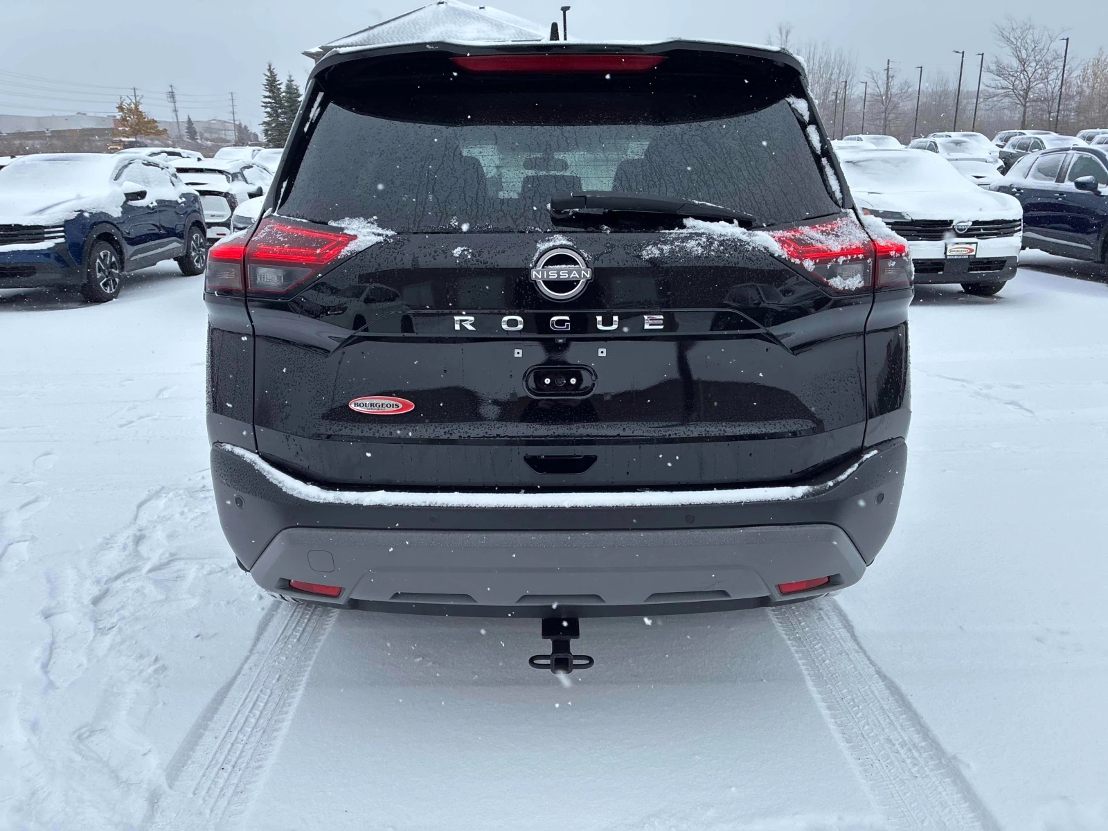 Nissan Rogue S * * CARFAX * *   * *  | Mobile.bg   5