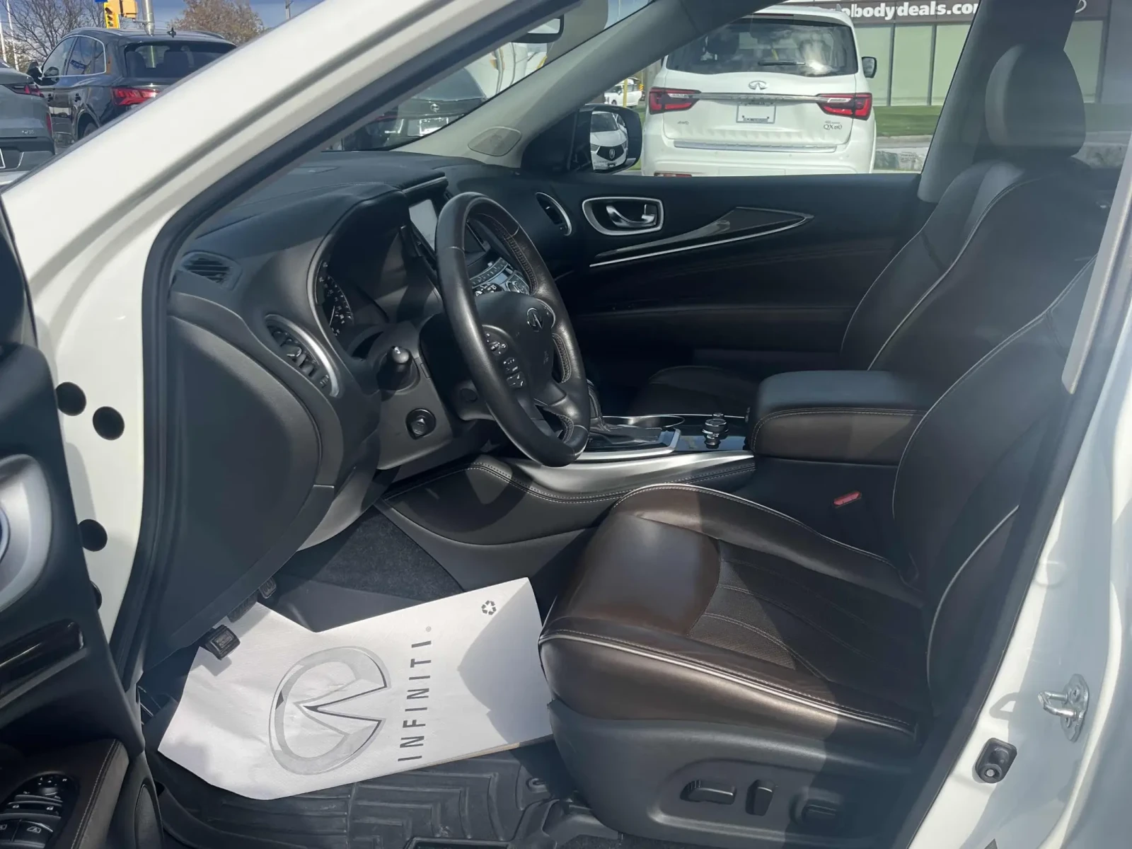 Infiniti QX60 * Essential AWD * CARFAX *    | Mobile.bg   6