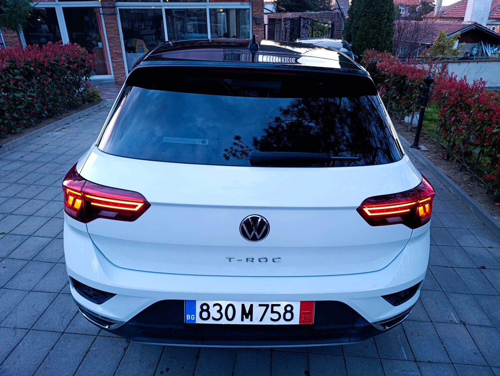VW T-Roc 2.0TDI Elegance 150кс Digital Distr LED Кожа , снимка 6 - Автомобили и джипове - 54144460