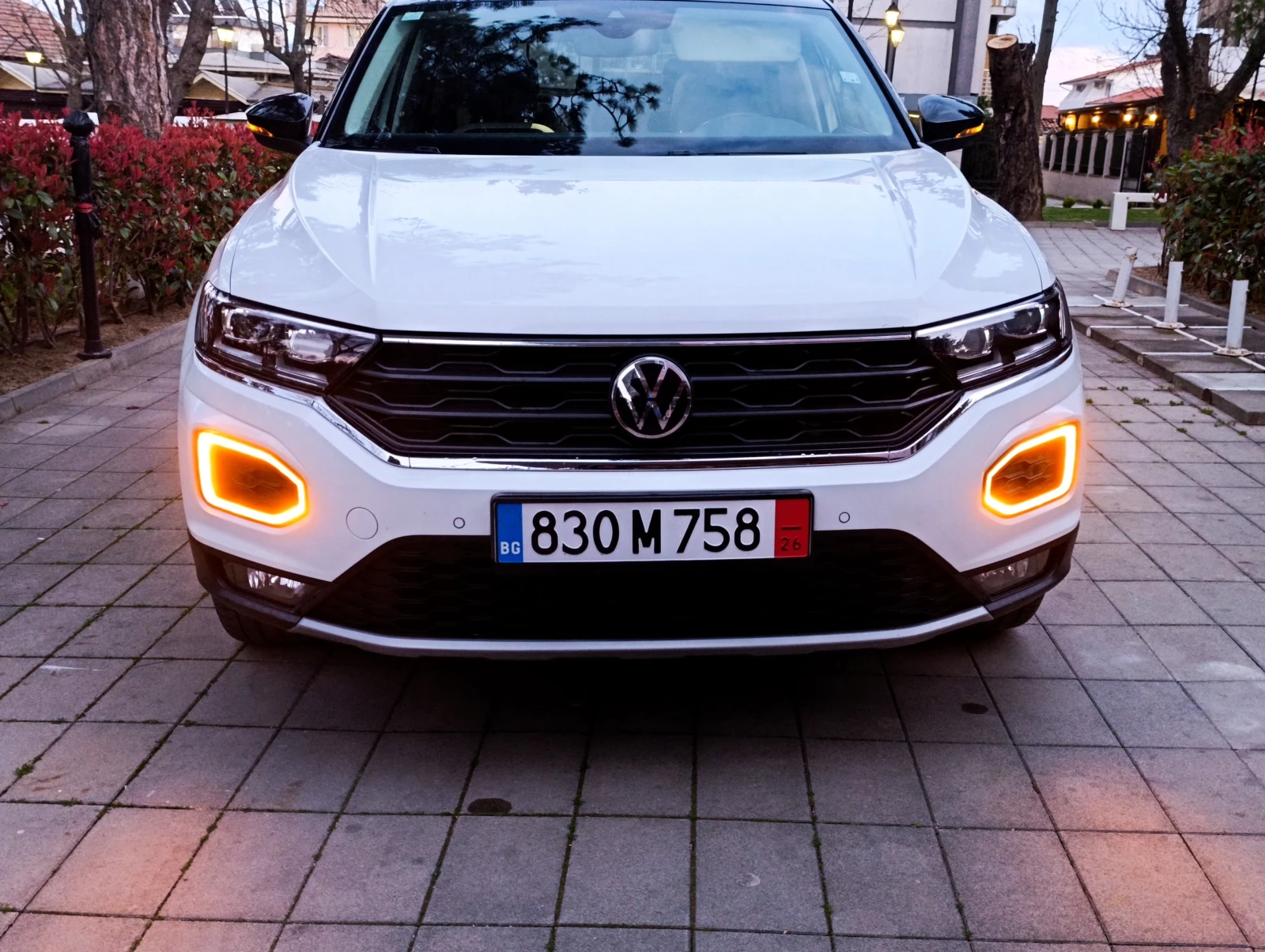 VW T-Roc 2.0TDI Elegance 150кс Digital Distr LED Кожа , снимка 10 - Автомобили и джипове - 54144460