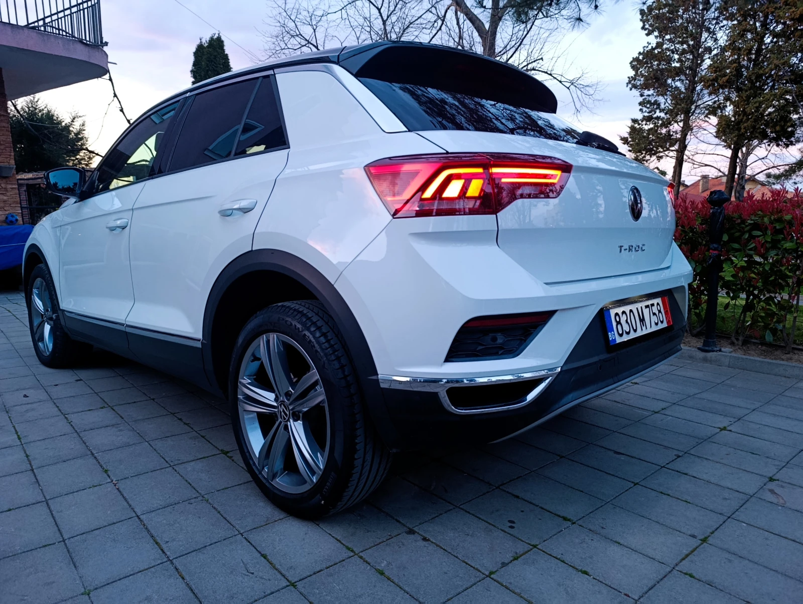 VW T-Roc 2.0TDI Elegance 150кс Digital Distr LED Кожа , снимка 5 - Автомобили и джипове - 54144460