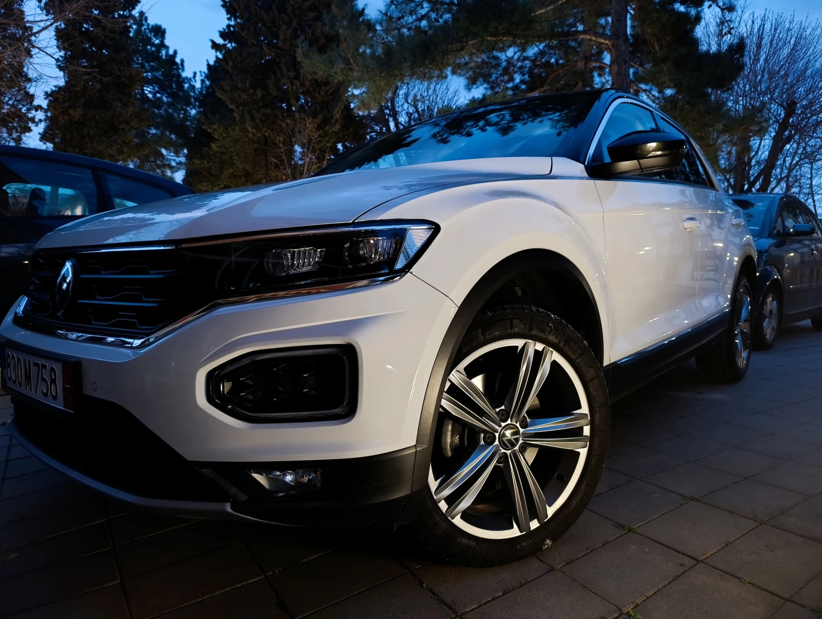 VW T-Roc 2.0TDI Elegance 150кс Digital Distr LED Кожа , снимка 15 - Автомобили и джипове - 54144460