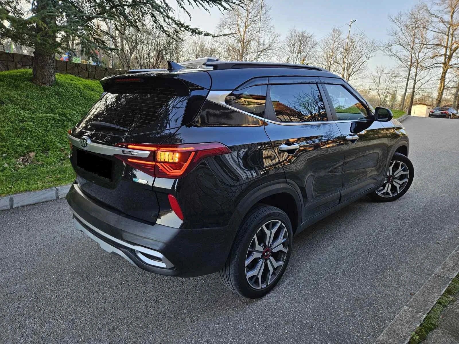 Kia Seltos 1.6 CRDi Noblesse, снимка 4 - Автомобили и джипове - 54304156