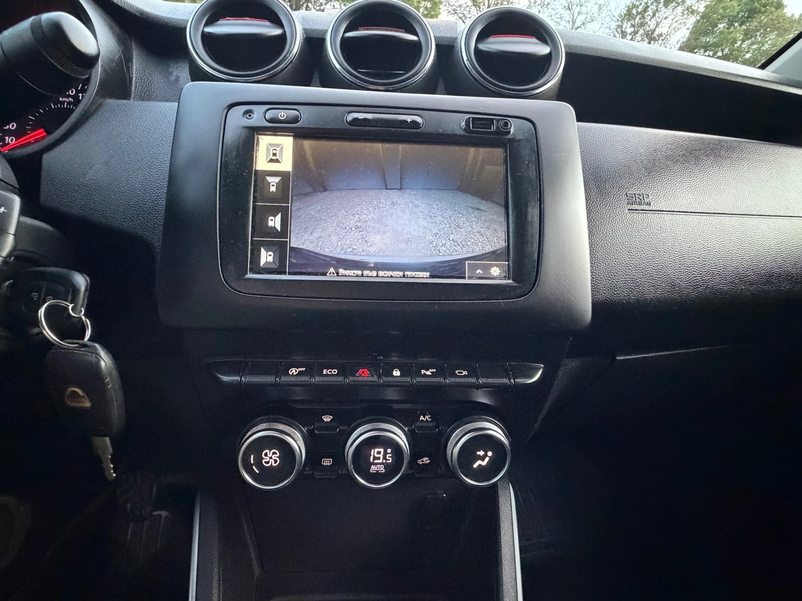 Dacia Duster 1.6BENZIN* LPG* 360CAMERA* NAVI* , снимка 13 - Автомобили и джипове - 54561823