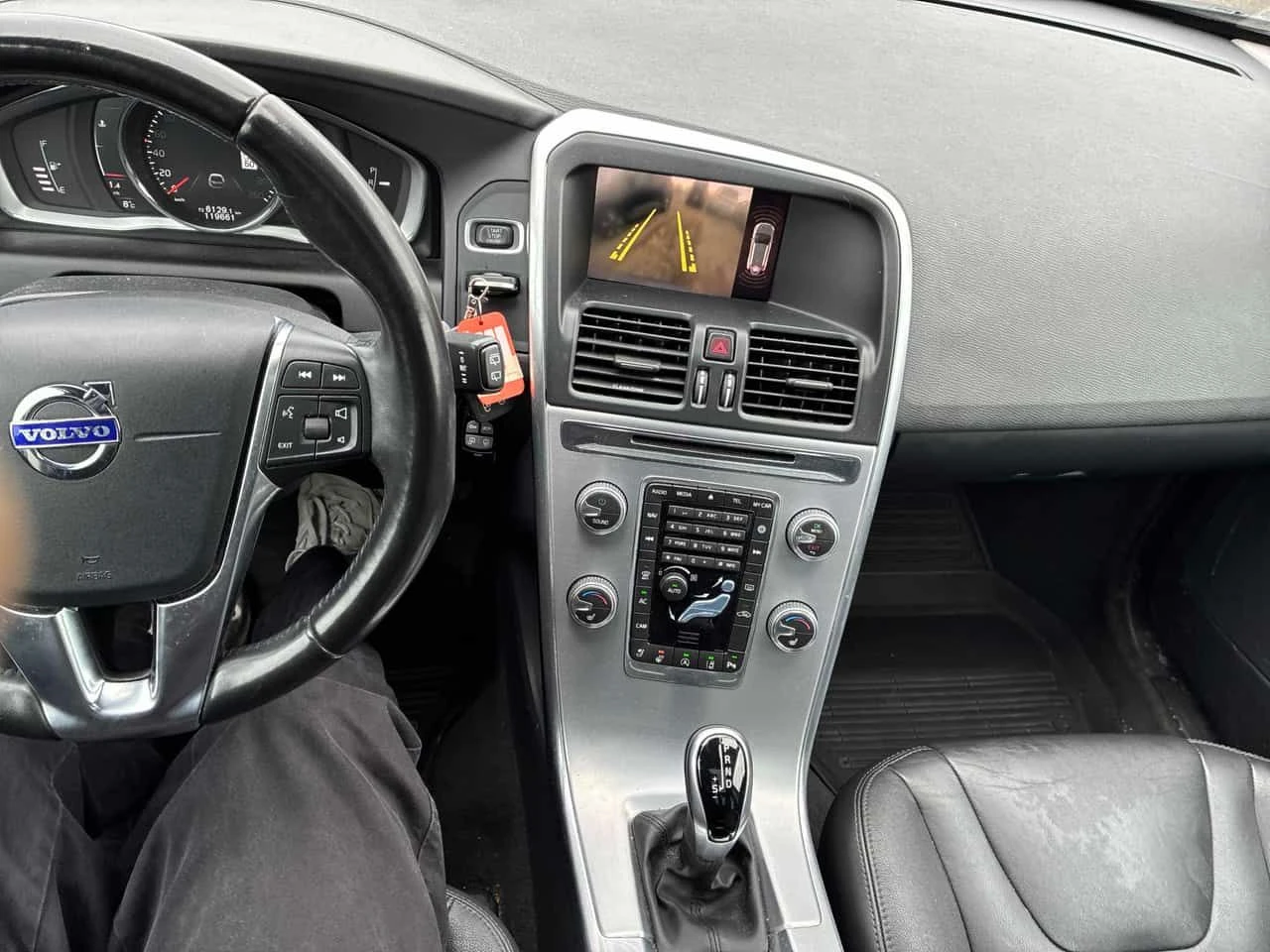 Volvo XC60 * T5 Special Edition Premier* АВТОКРЕДИТ* , снимка 9 - Автомобили и джипове - 54571493