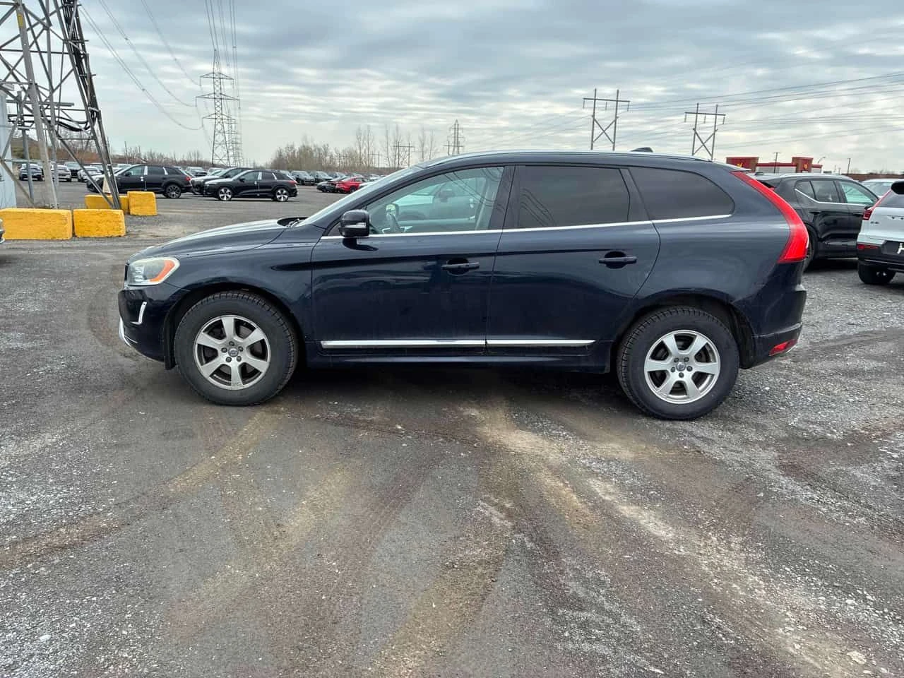 Volvo XC60 * T5 Special Edition Premier* АВТОКРЕДИТ* , снимка 2 - Автомобили и джипове - 54571493
