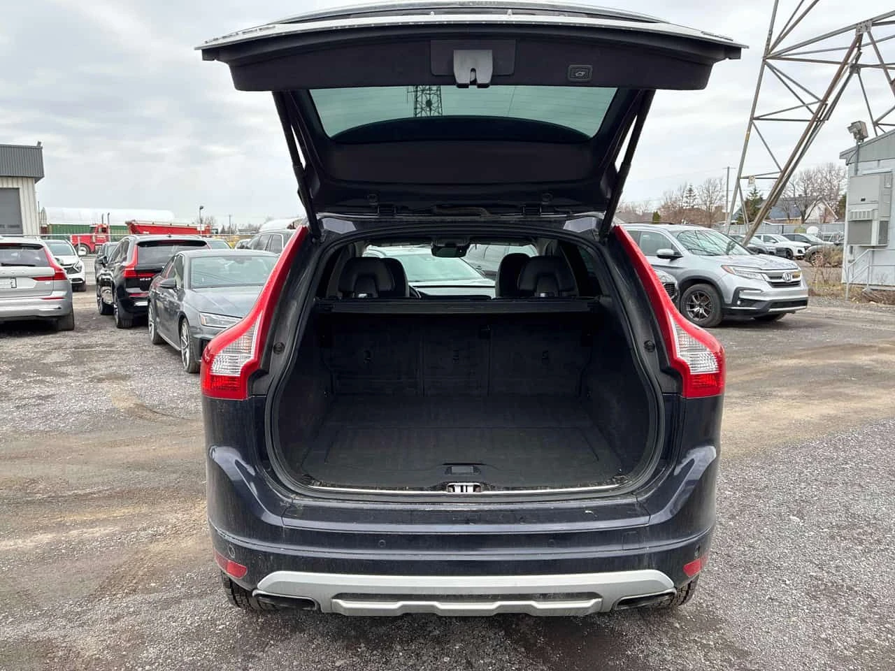 Volvo XC60 * T5 Special Edition Premier* АВТОКРЕДИТ* , снимка 14 - Автомобили и джипове - 54571493
