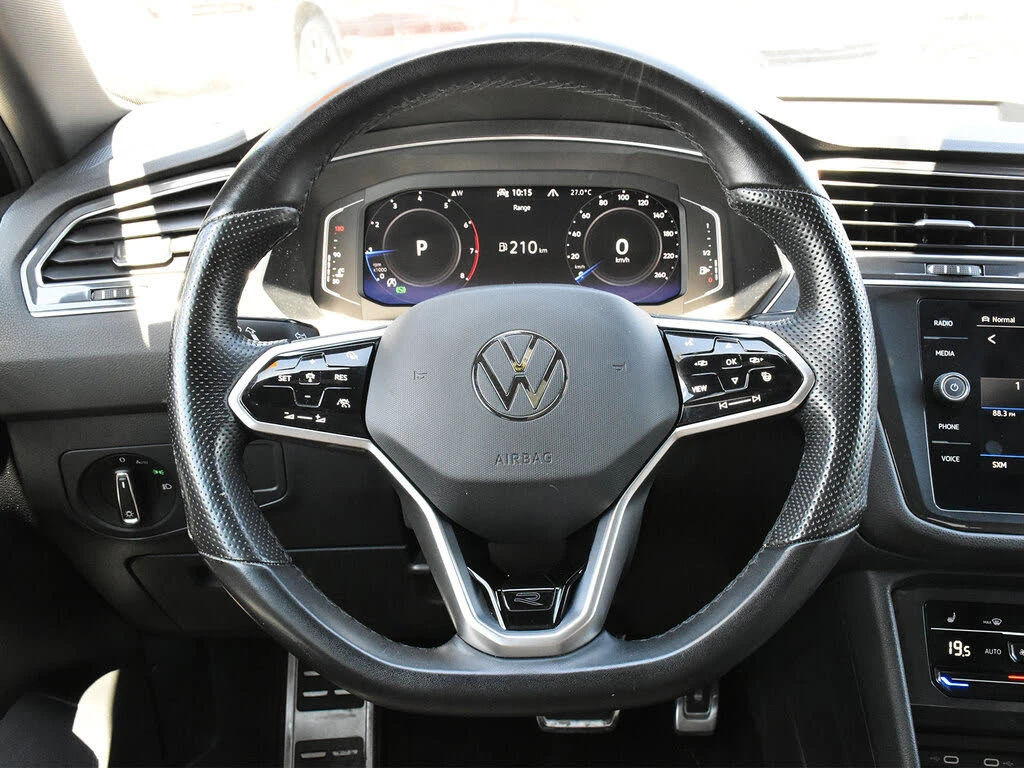 VW Tiguan R-LINE BLACK* 4MOTION* DISTRONIC* ПАНОРАМА* КАМЕРА, снимка 9 - Автомобили и джипове - 55133529