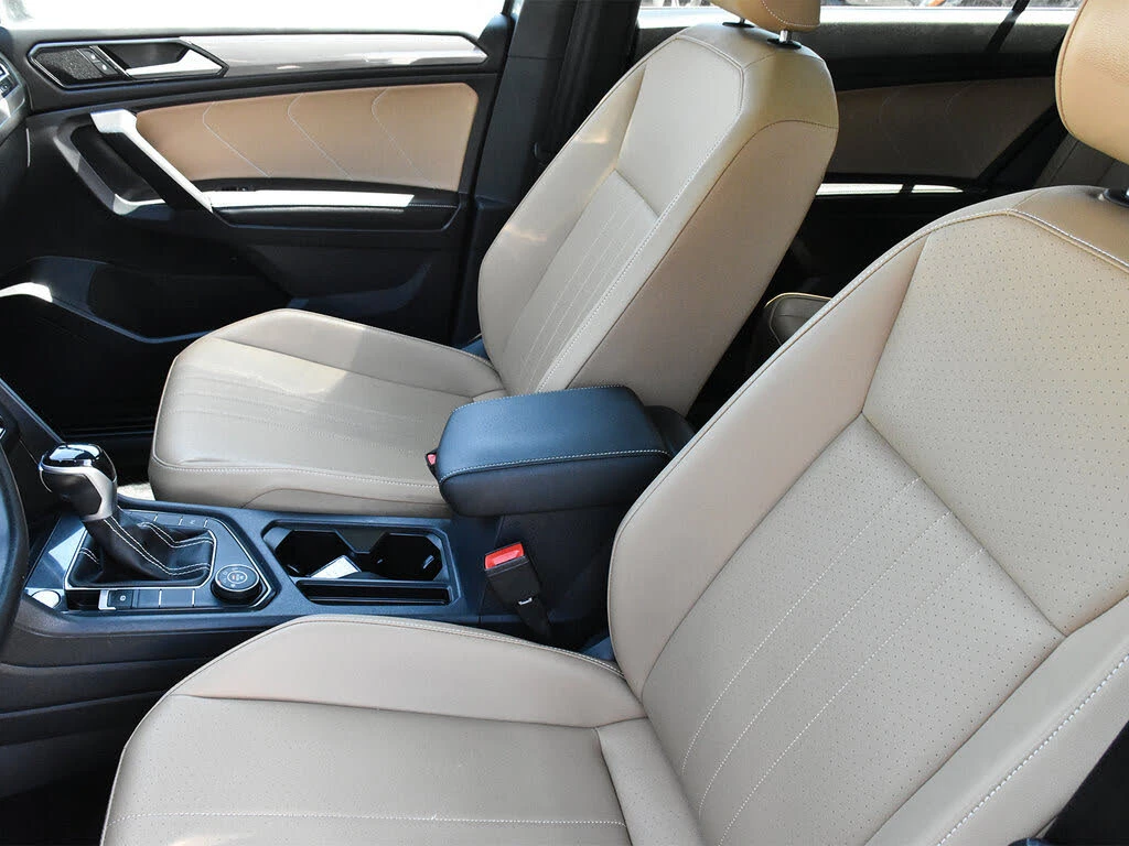 VW Tiguan R-LINE BLACK* 4MOTION* DISTRONIC* ПАНОРАМА* КАМЕРА, снимка 7 - Автомобили и джипове - 55133529