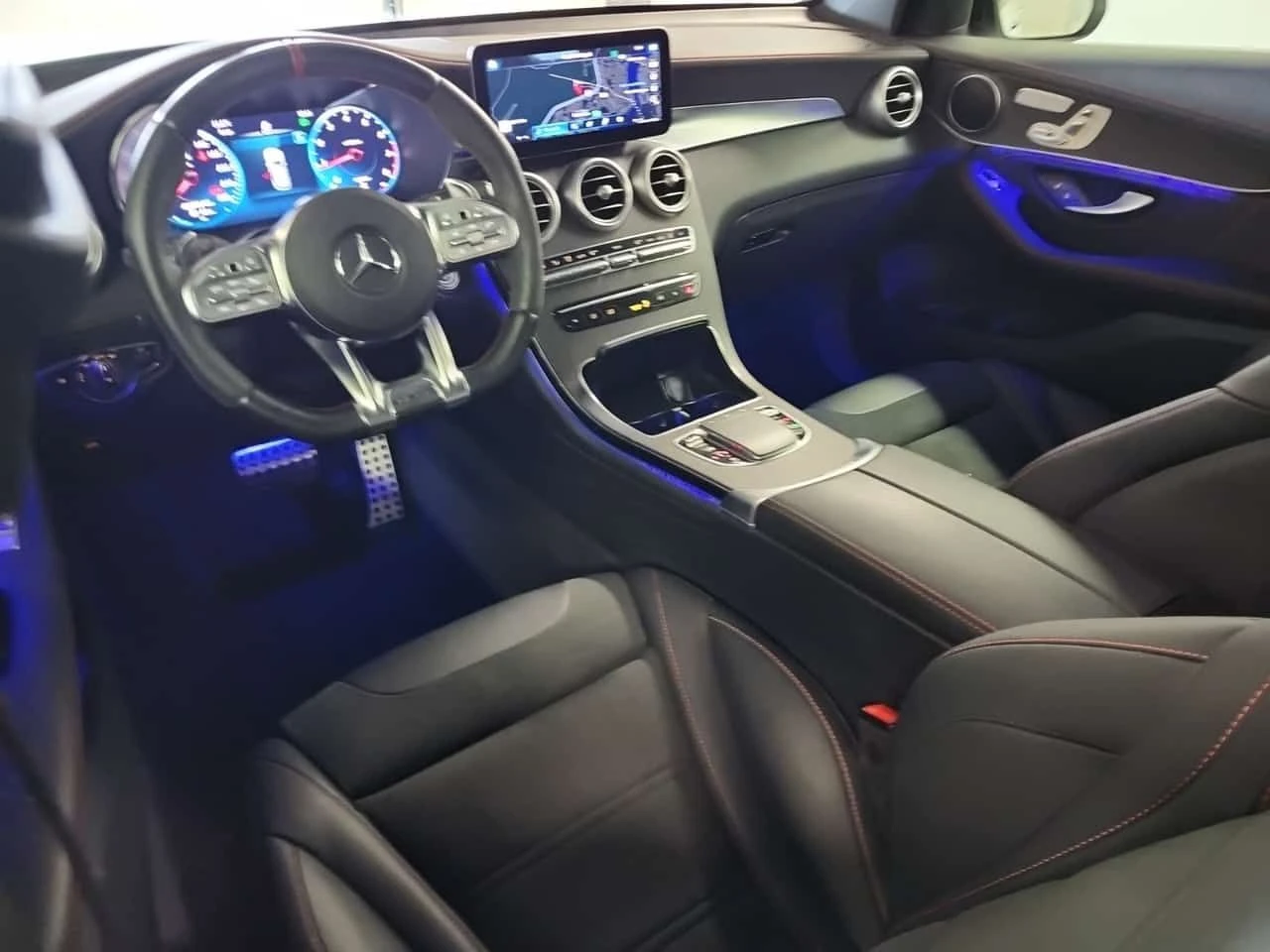 Mercedes-Benz GLC * AMG 43 * CARFAX * БЕЗ ПЪРВОНАЧАЛНА ВНОСКА, снимка 10 - Автомобили и джипове - 55206658