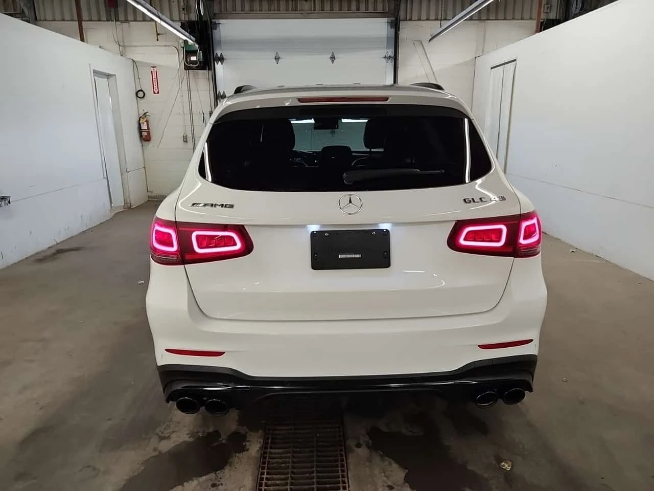Mercedes-Benz GLC * AMG 43 * CARFAX * БЕЗ ПЪРВОНАЧАЛНА ВНОСКА, снимка 17 - Автомобили и джипове - 55206658