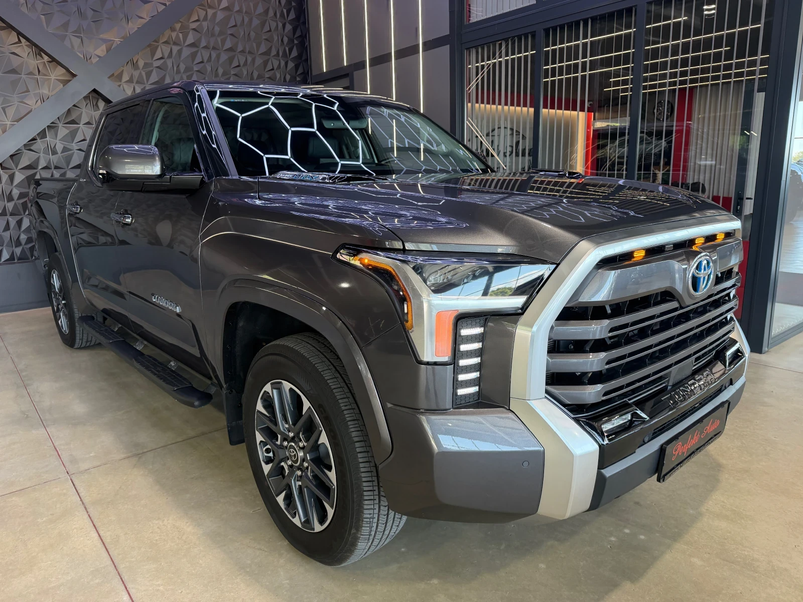 Toyota Tundra 3.5 i-FORCE HYBRID* FULL ���* 4�4* VIRTUAL* ������ | Mobile.bg � ����������� 1