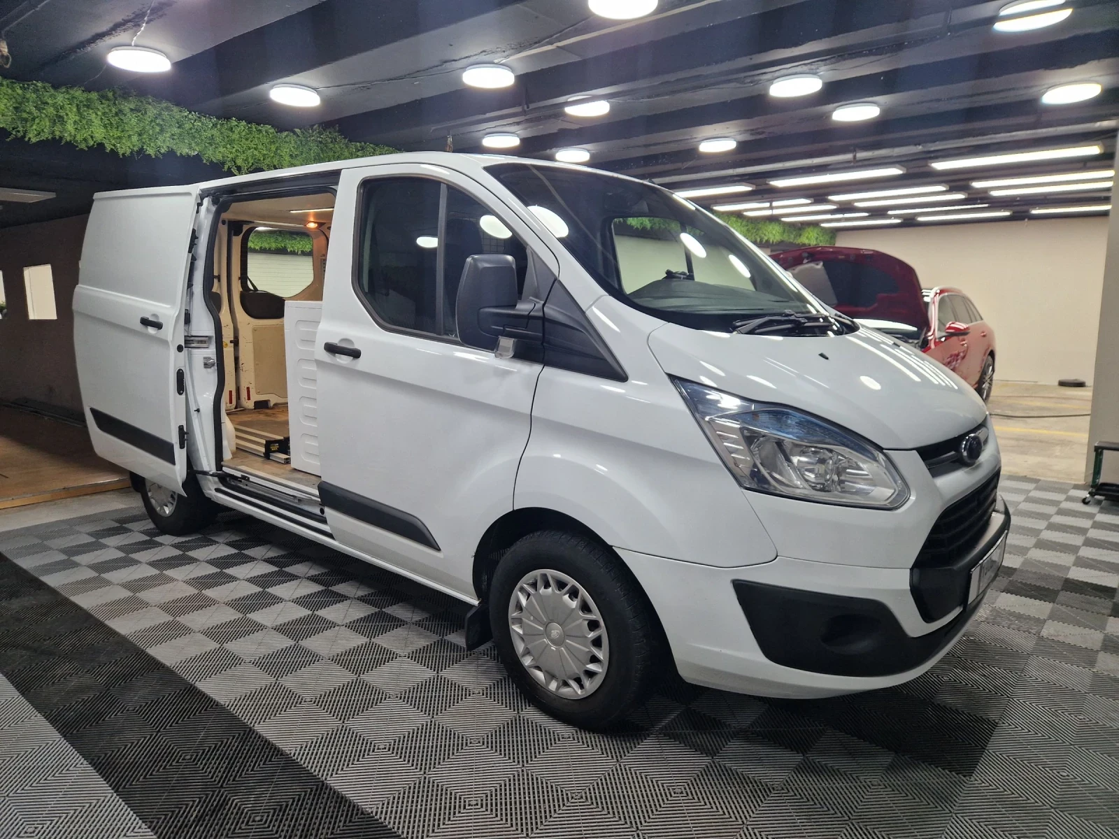 Ford Transit Custom 2.0 ВЕРИГА! ОБСЛУЖЕН!ДВЕ СТРАНИЧНИ ВРАТИ!, снимка 4 - Бусове и автобуси - 54372505