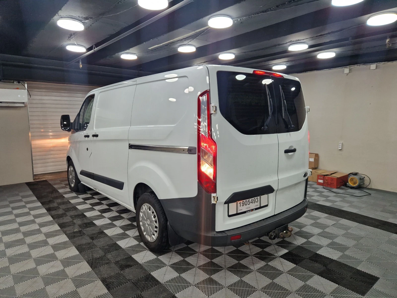 Ford Transit Custom 2.0 ВЕРИГА! ОБСЛУЖЕН!ДВЕ СТРАНИЧНИ ВРАТИ!, снимка 6 - Бусове и автобуси - 54372505