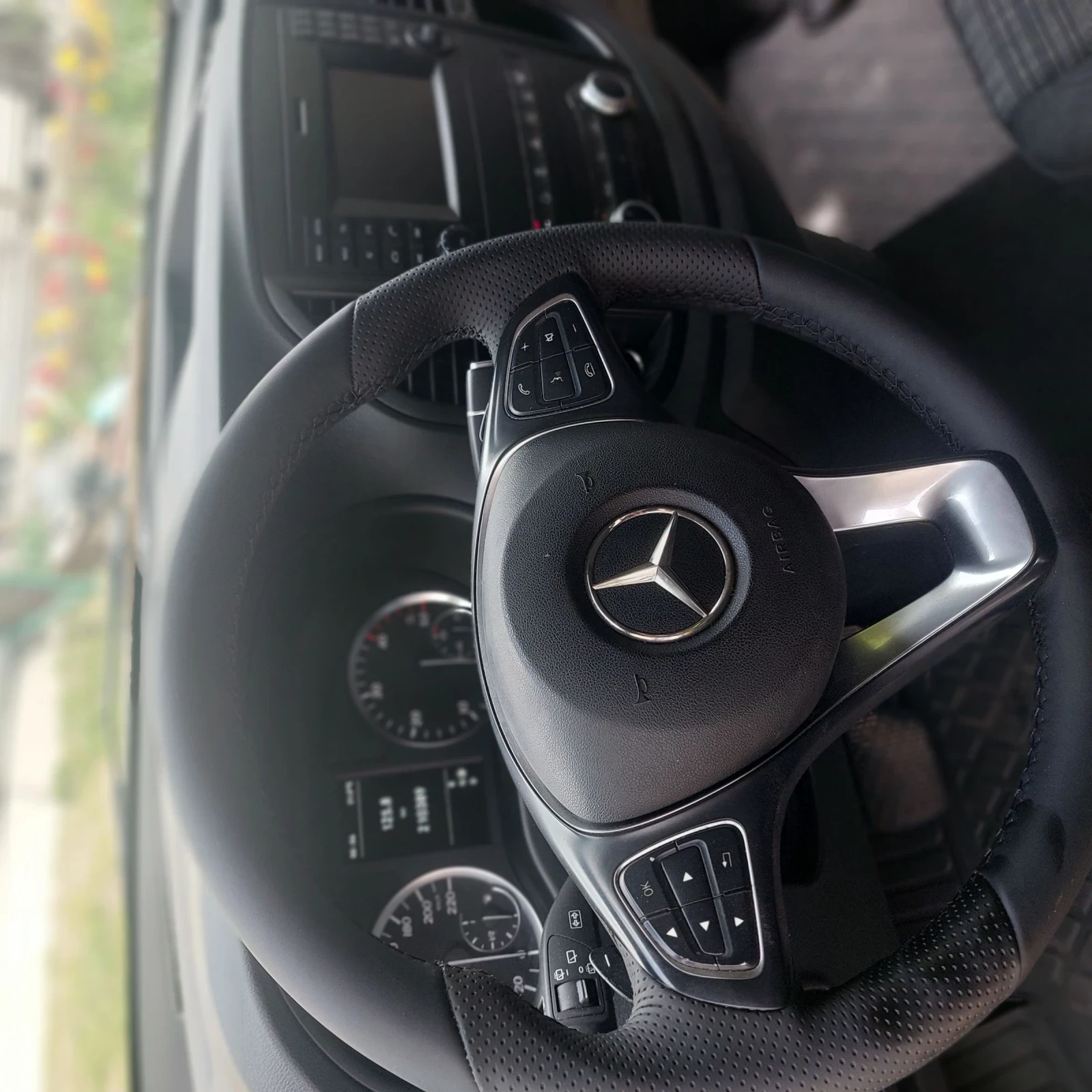 Mercedes-Benz Vito 2.2 CDI, снимка 17 - Бусове и автобуси - 55082259