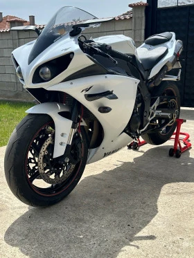 Yamaha YZF-R1, снимка 2