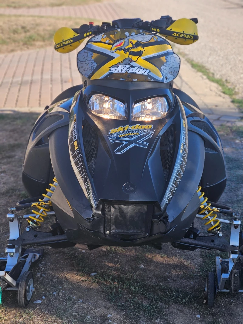 Ski-Doo Summit SDI 1000