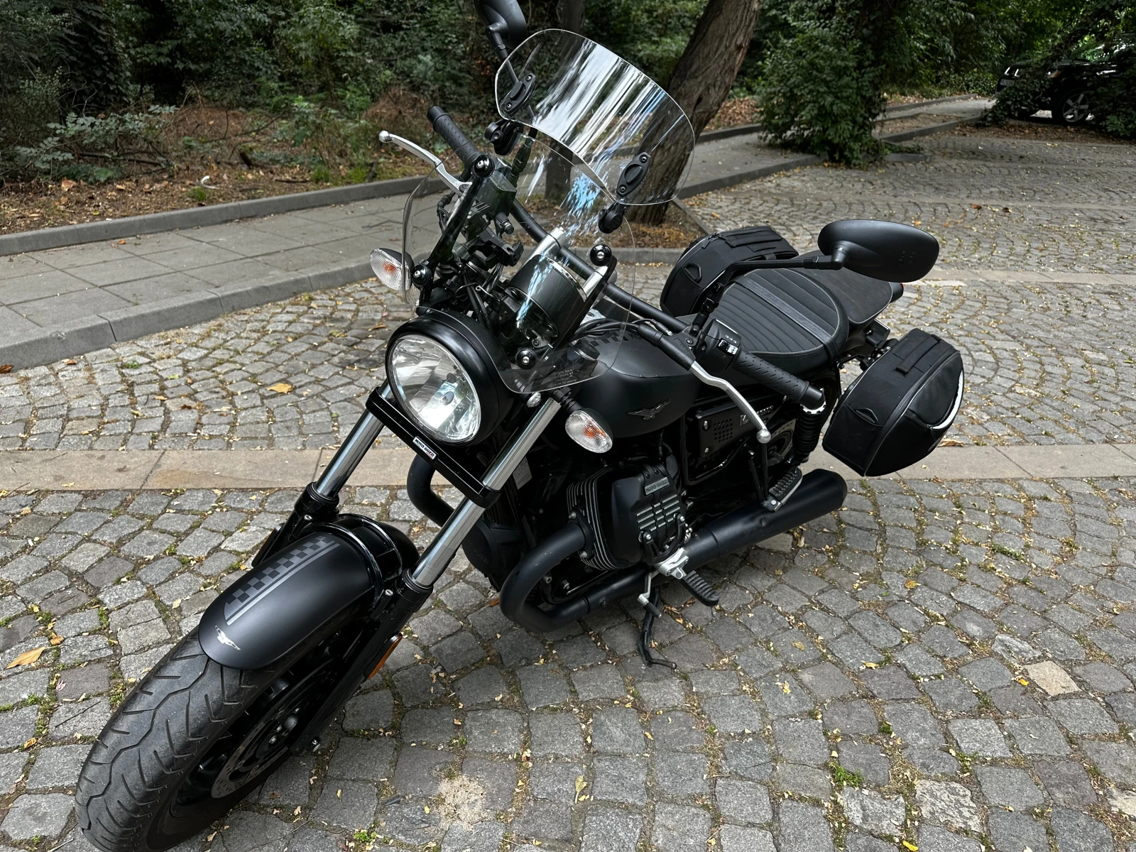 Moto Guzzi V 9 Bobber - изображение 3