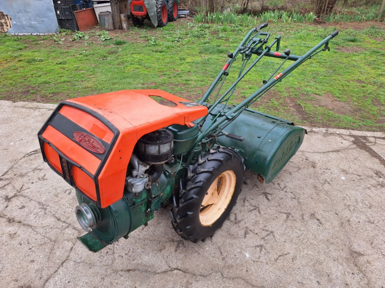 Мотокултиватор Друга марка  мотоблок Goldoni15к.с.Lombardi 4 скорости с фреза, снимка 1