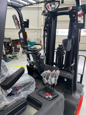 Мотокар Bobcat D30NXP, снимка 11