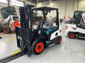 Мотокар Bobcat D30NXP, снимка 7