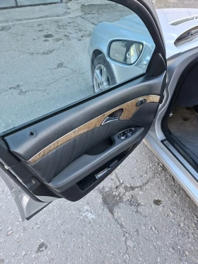 Mercedes-Benz E 320, снимка 7