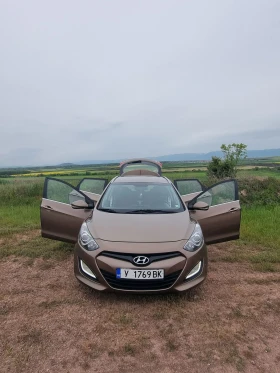Hyundai I30  Premium 1.6 CRDI АВТОМАТ, снимка 2