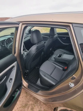 Hyundai I30  Premium 1.6 CRDI АВТОМАТ, снимка 14