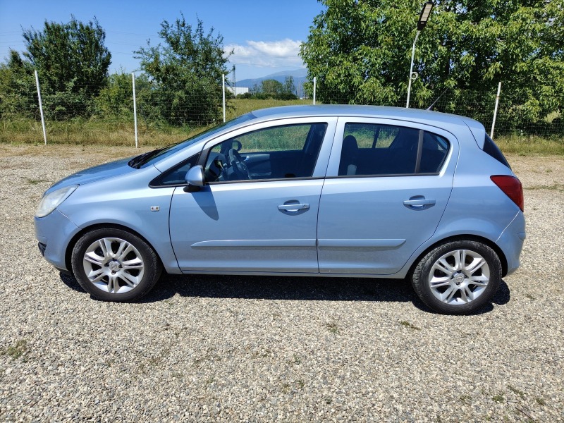 Opel Corsa 1.2 Автоматик газов инжекцион , снимка 3 - Автомобили и джипове - 46226585