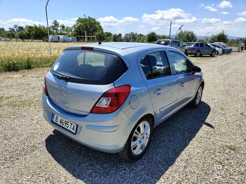 Opel Corsa 1.2 Автоматик газов инжекцион , снимка 6 - Автомобили и джипове - 46226585
