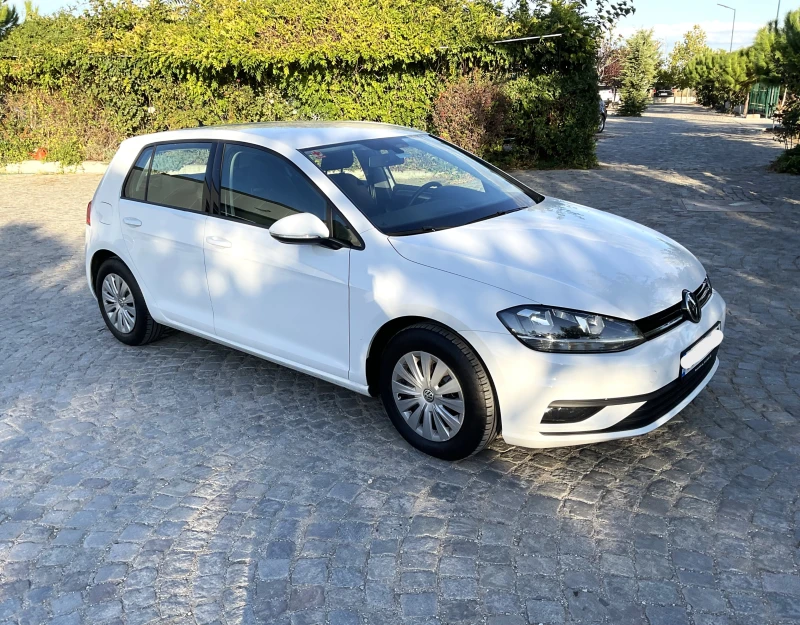 VW Golf 1.6 Diesel Trendline, снимка 2 - Автомобили и джипове - 47710090