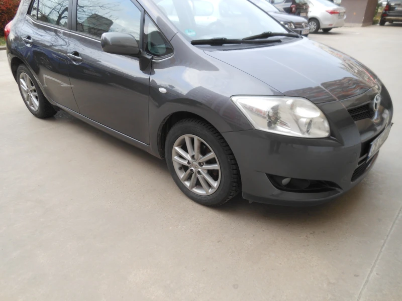 Toyota Auris 1, 4 VVT, снимка 5 - Автомобили и джипове - 48138581