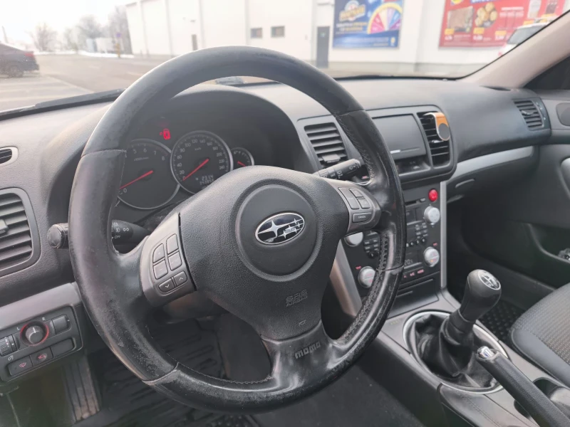 Subaru Outback, снимка 5 - Автомобили и джипове - 48529846