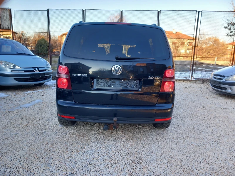 VW Touran 2.0TDI BMM NAVI, снимка 4 - Автомобили и джипове - 48731265