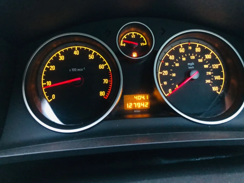 Opel Zafira Не, снимка 2 - Автомобили и джипове - 52370677