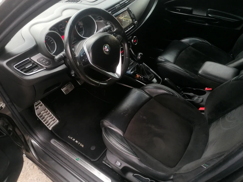 Alfa Romeo Giulietta 1.4 automat QV line, снимка 9 - Автомобили и джипове - 51658798